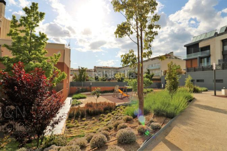 Chalet calidez y diseño en una casa señorial en la zona olímpica! en Terrassa
