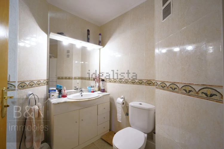 Amplia vivienda de ensueño en una ubicación privilegiada con 4 dormitorios y patio interior