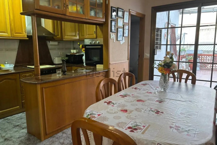 Chalet en calle d'Àngel Guimerà