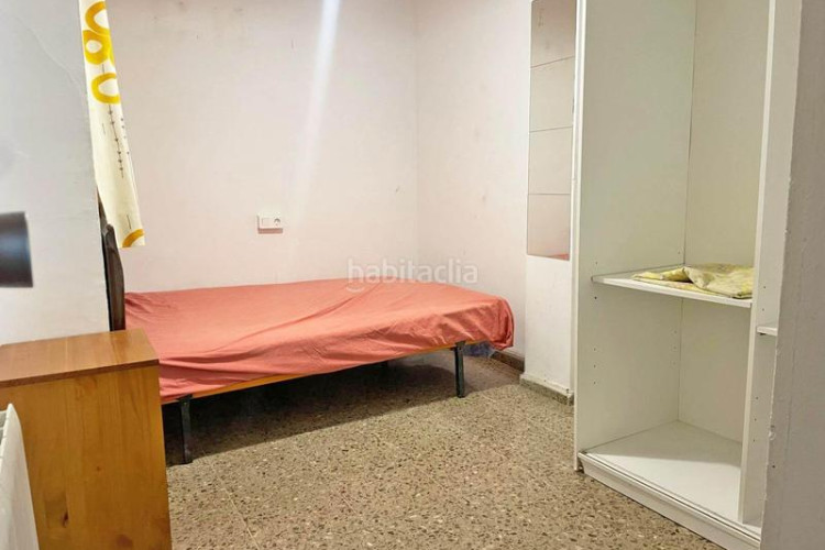 Piso  en venta zona escoles en Cementiri Vell Terrassa
