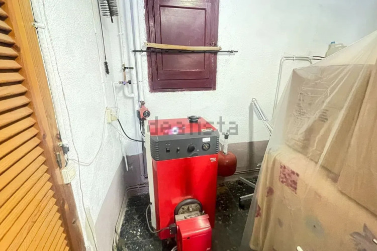 Casa independiente en carretera de Rellinars