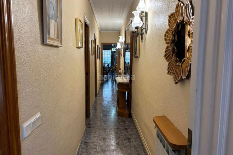Casa adosada zona de Can Palet. casa adosada de 3hab. + 1lav. + patio + terraza en Terrassa