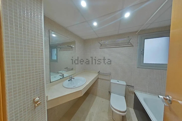 ESPECTACULAR DÚPLEX DE 4DORMITORIOS+3BAÑOS +BALCON+TERRAZA + PARKING (17M).
