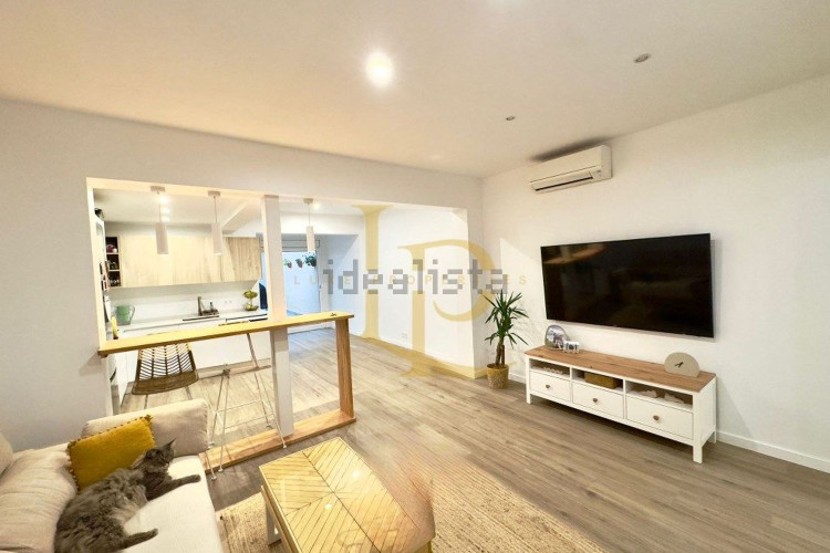 Chalet adosado en venta en Calle de Solsona