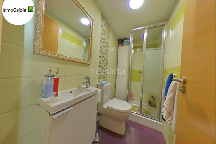Piso  en venta en les arenescan montllorla grípia08227 en Terrassa