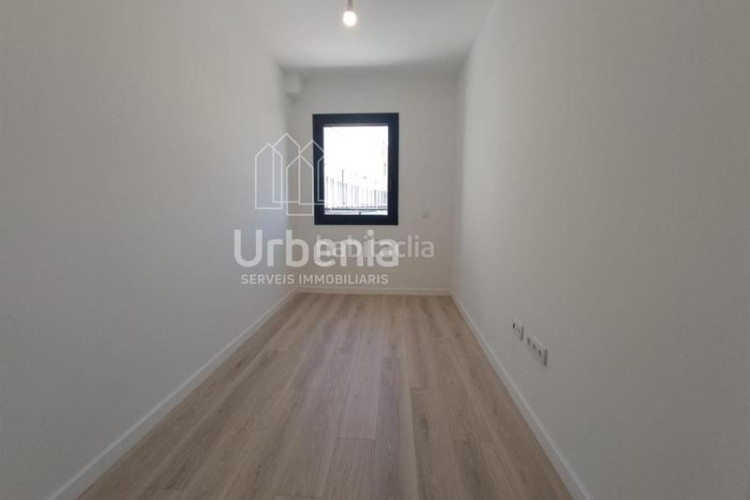 Dúplex duplex con terraza y tres habitaciones obra nueva en Terrassa