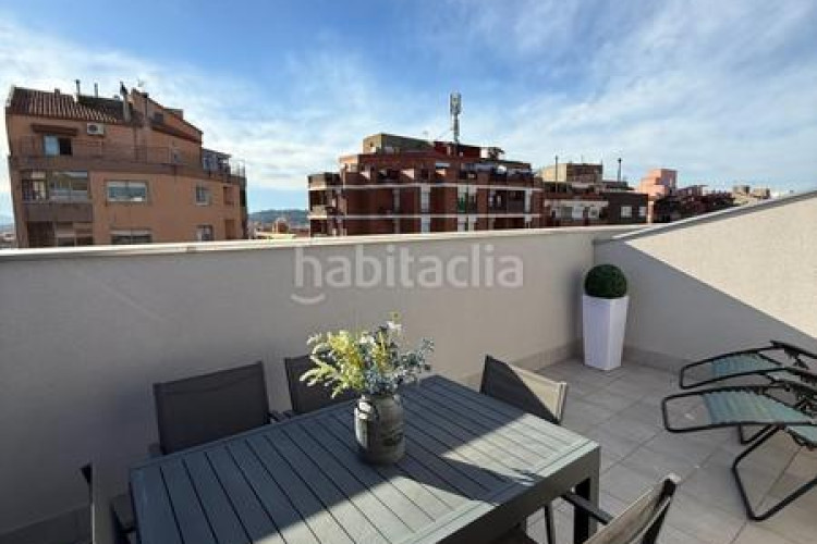 Dúplex luminoso dúplex en zona olímpica en Zona Esportiva Terrassa