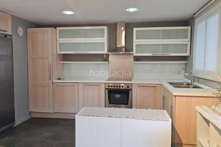 Piso junto centro civico montserrat roig en Plaça Catalunya - Escola Industrial Terrassa