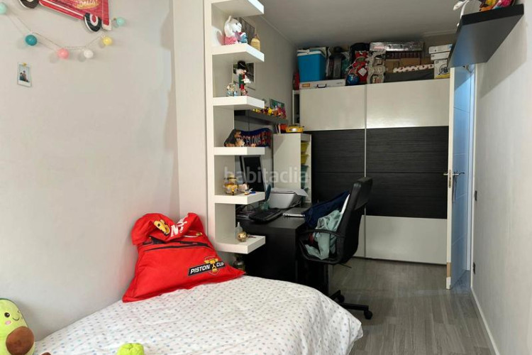 Piso 3 habitaciones, terraza, balcón y parking en Terrassa