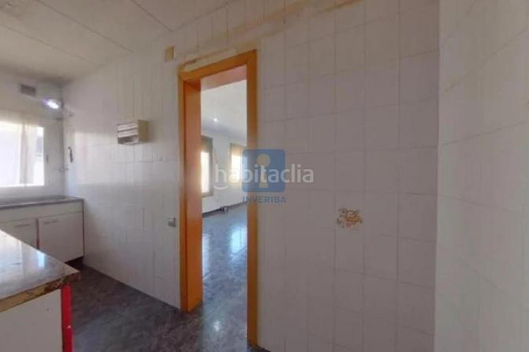 Piso inmueble ilegalmente okupado situado en la calle mossen angel rodamilans 171, 1b, , barcelona en Terrassa