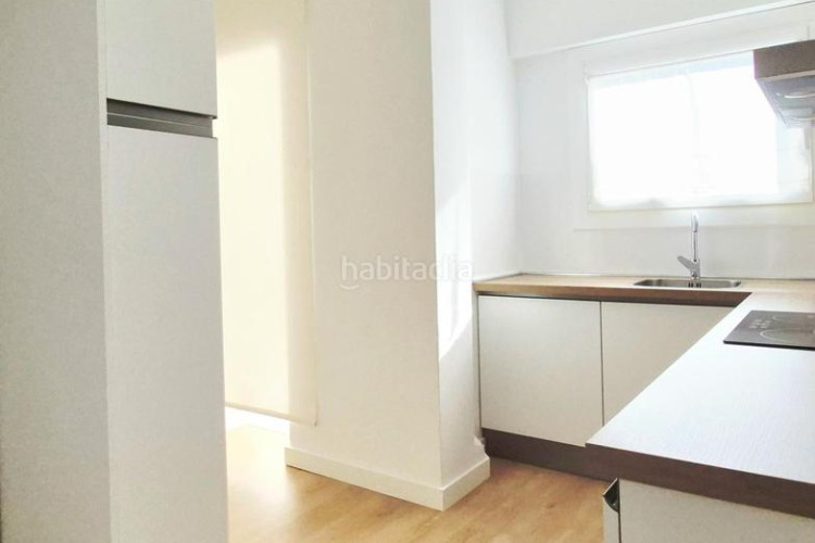 Piso de 4 hab reformat a estrenar al carrer prat de la riba tocant jacquard en Terrassa