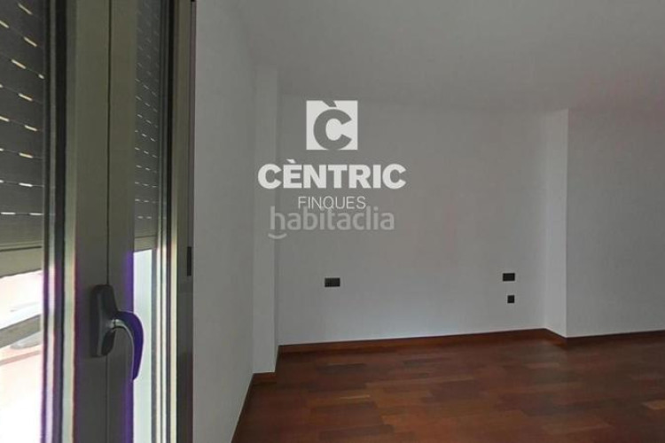 Piso  espacioso con 3 habitaciones ideal familias modernas! en Terrassa
