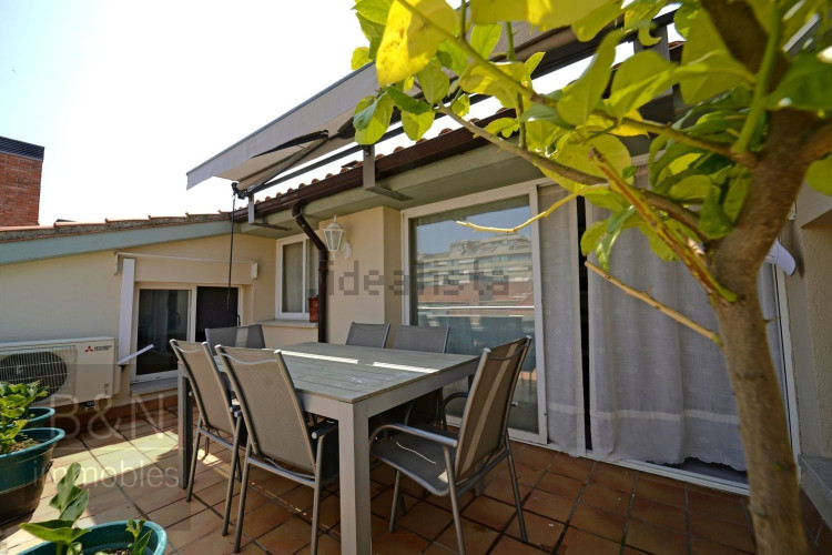 Dúplex en Barrio Zona Esportiva