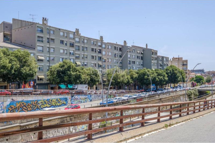 Piso  reformado en La Cogullada Terrassa