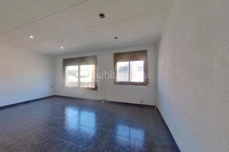 Piso  okupado de 2 habitaciones ca nanglada en Terrassa