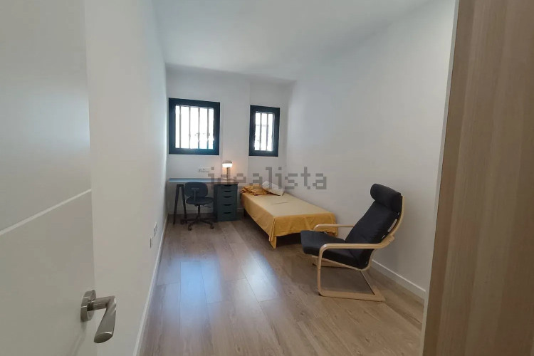Piso en calle Transversal, 181