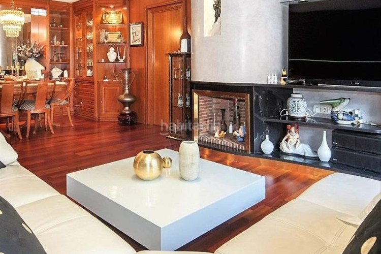 Casa gran casa cantonera en Ca n'Aurell Terrassa