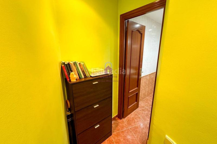 Piso  en venta luminoso, bien ubicado y listo para entrar a vivir! en Terrassa
