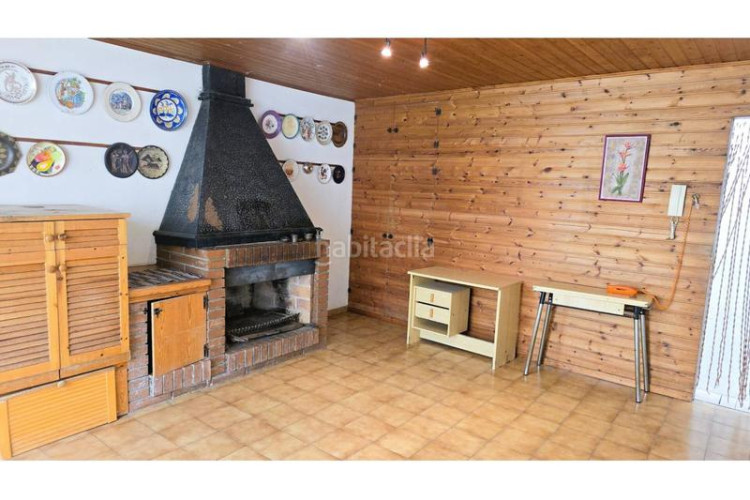 Piso oportunidad piso tipo casa gran garaje y terraza en Terrassa
