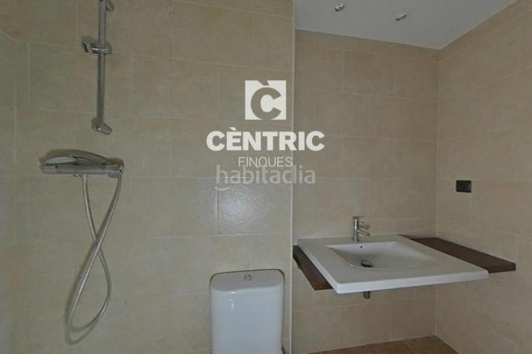 Piso  espacioso con 3 habitaciones ideal familias modernas! en Terrassa