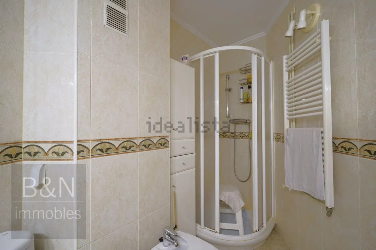 Amplia vivienda de ensueño en una ubicación privilegiada con 4 dormitorios y patio interior