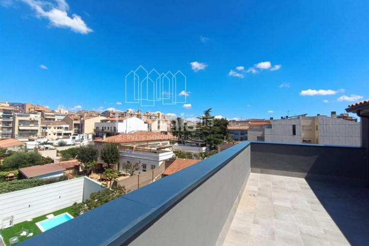 Dúplex duplex con terraza y tres habitaciones obra nueva en Terrassa