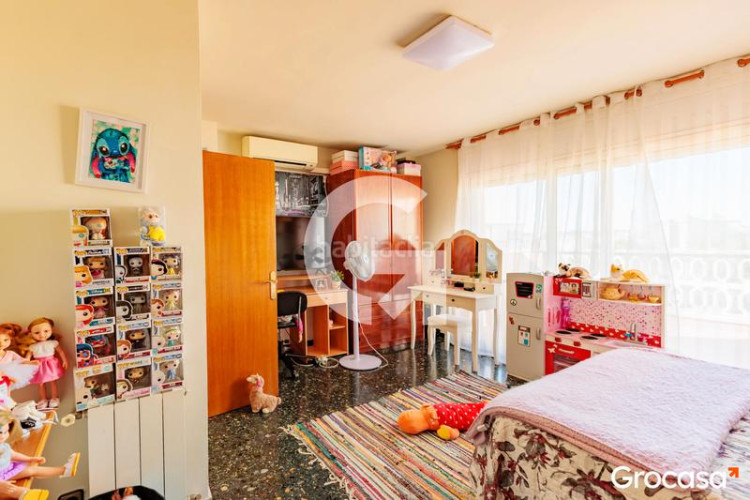 Casa amplia casa para dos familias en Les Arenes - La Grípia - Can Montllor Terrassa