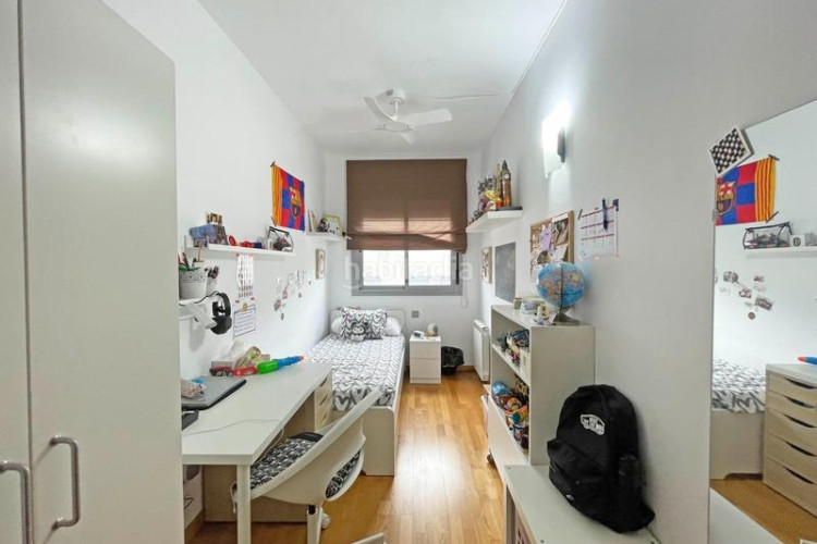 Piso  en venta en las arenasla grípia con plaza de párking y zona comunitaria en Terrassa