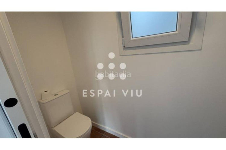 Casa adorable casita con jardín recién reformada. en Terrassa