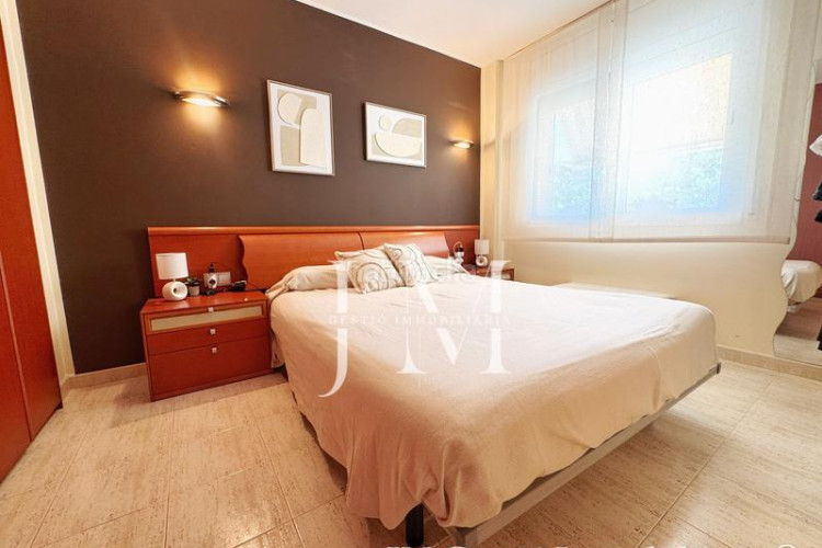 Piso oportunidad única: piso con piscina, parking y trastero en Terrassa