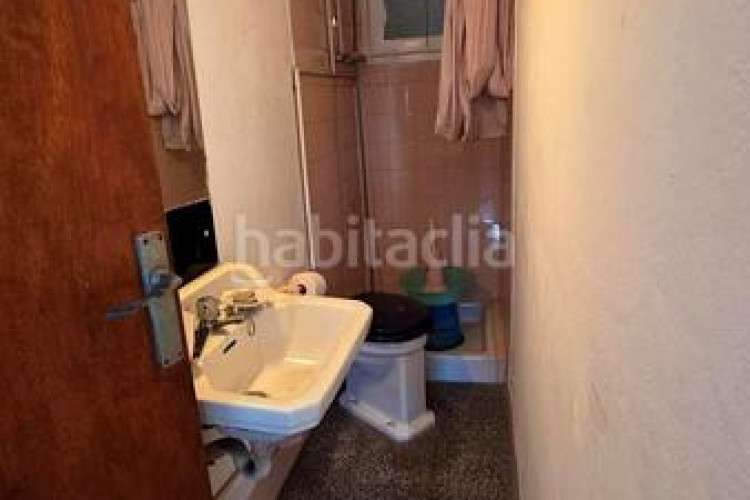 Casa  cantonera, ideal para 2 familias en Ca n'Anglada Terrassa