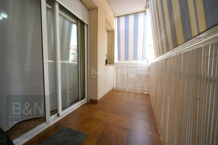 Dúplex un hogar con espacios amplios, una espectacular terraza, balcón y tres dormitorios en Terrassa