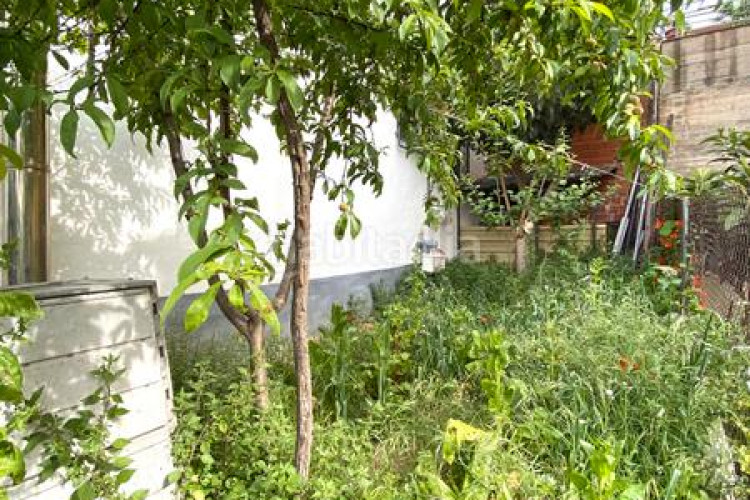 Chalet  bifamiliar ubicado en Can Parellada en Terrassa