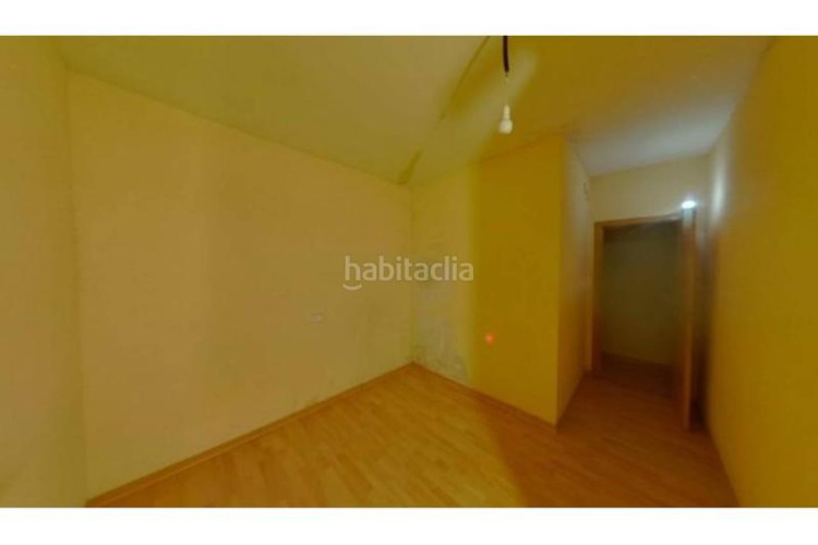 Piso  en venta en escola industrialplaça de catalunya en Terrassa