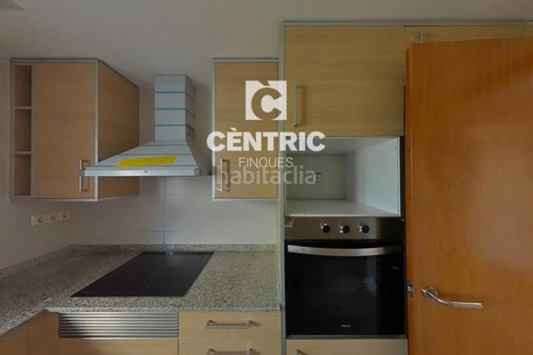 Dúplex piso luminoso con 3 habitaciones gran oportunidad de inversión! en Terrassa