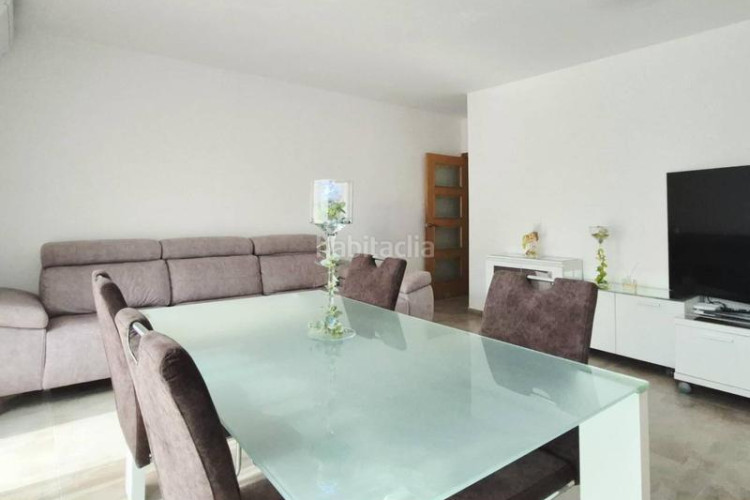 Piso planta baja con gran patio muy soleada en Sant Pere Nord Terrassa