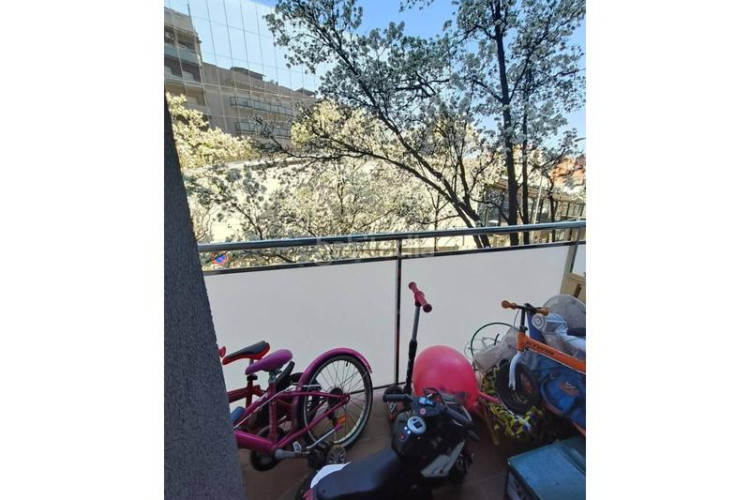 Piso  reformado para entrar a vivir. en La Cogullada Terrassa
