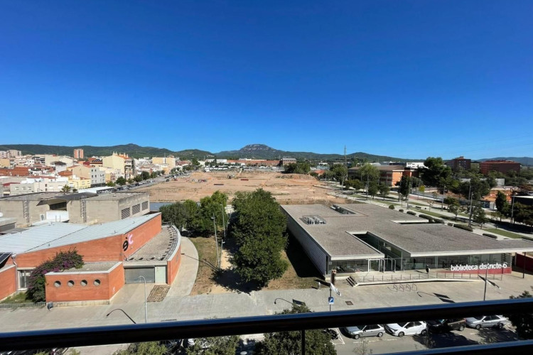 De Francesc Maciu00E0, Sant Pere Nord
