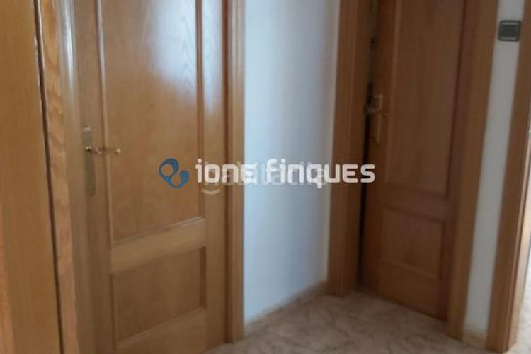 Piso ione finques ofrece en Can Parellada Terrassa