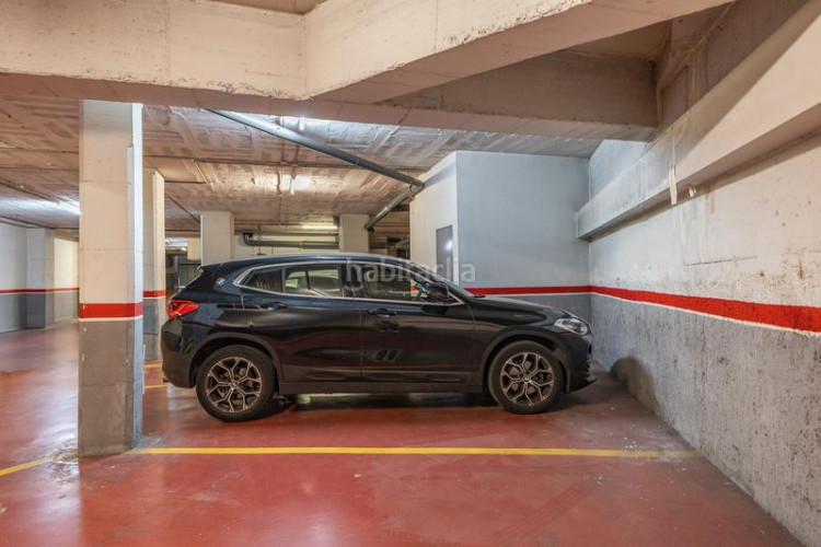 Ático  dúplex con terrazas y vistas panorámicas a un paso del centro , plaza de parking incluida en Terrassa