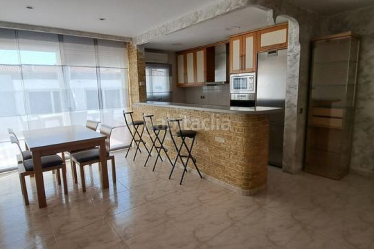 Casa el hogar que tu familia sueña te espera en can montllor! en Terrassa
