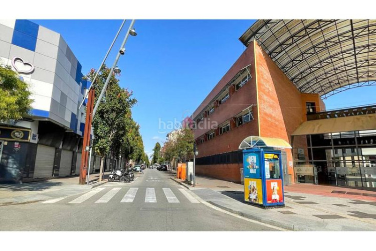 Piso  seminuevo en venta tocando avda. de barcelona de 35m construidos. en Terrassa