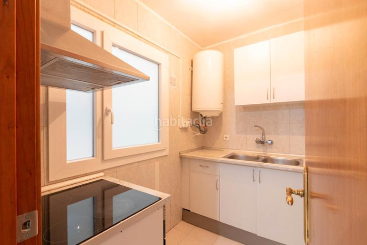 Piso reformado, listo para entrar a vivir, 3 habitaciones en Terrassa