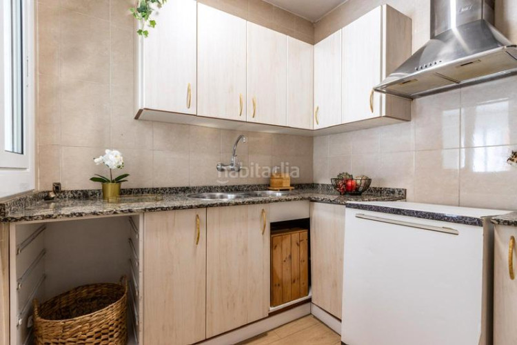 Dúplex vivienda tipo dúplex de 2habs. + garaje + patio. zona Segle XX en Terrassa