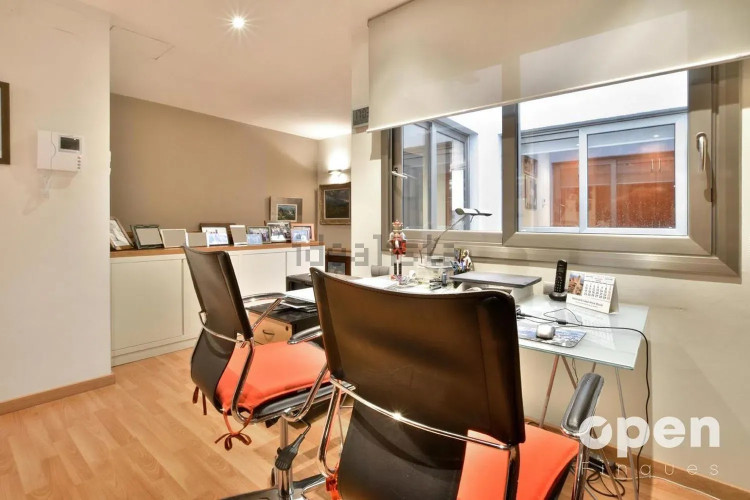 Chalet adosado en calle de la Poetessa Caparà