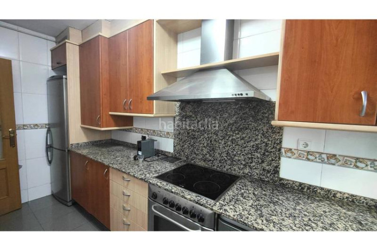 Piso  de 3 habitaciones con parking en Plaça Catalunya - Escola Industrial Terrassa