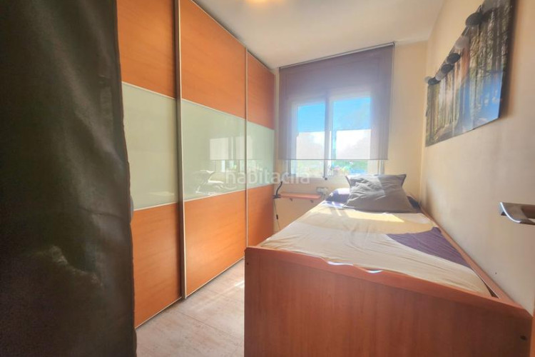 Piso 3 dormitorios, piscina, parking y trastero en Terrassa
