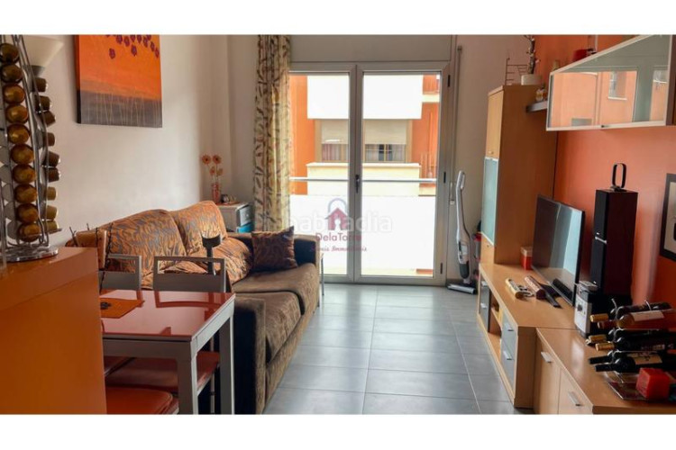 Piso  seminuevo en venta tocando avda. de barcelona de 35m construidos. en Terrassa