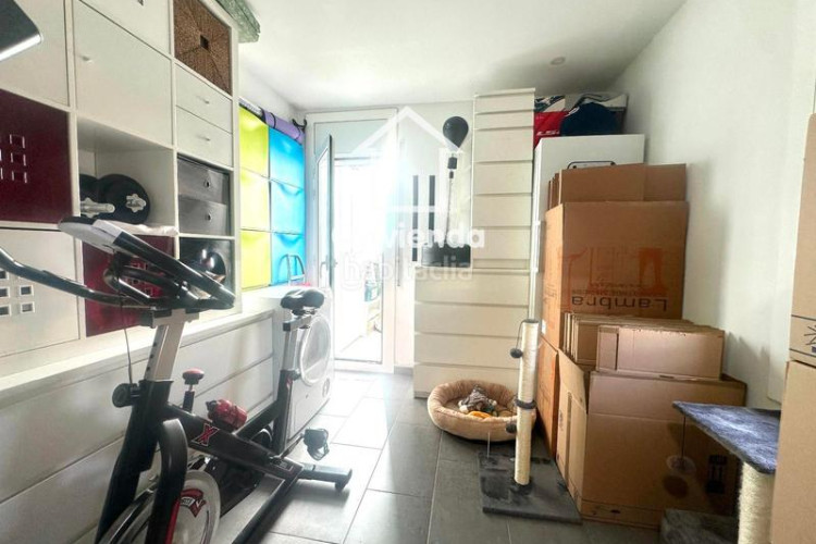 Piso  reformado y luminoso junto a la carretera de montcada en Terrassa