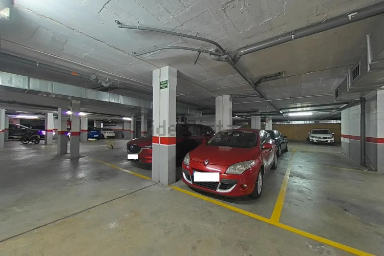 ESPECTACULAR DÚPLEX DE 4DORMITORIOS+3BAÑOS +BALCON+TERRAZA + PARKING (17M).